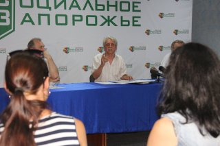 Сергей Кузьменко: «Запорожцы должны защитить себя от схватки Ахметова и Коломойского, иначе они разорвут Запорожский регион»