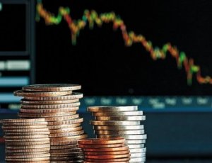 В экономических рейтингах Украина находится на «мусорном» уровне и никогда из него не выходила – экономист