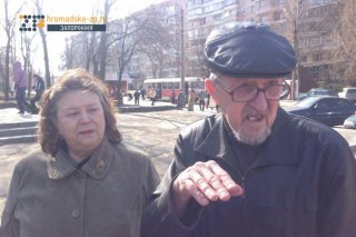 С памятником Дзержинского долго возятся, потому что неправильно демонтируют